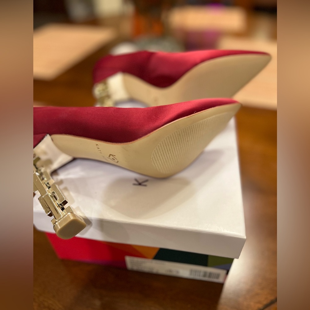 Katy Perry Suzanne satin Mulberry pumps. New with box. - Picture 3 of 7
